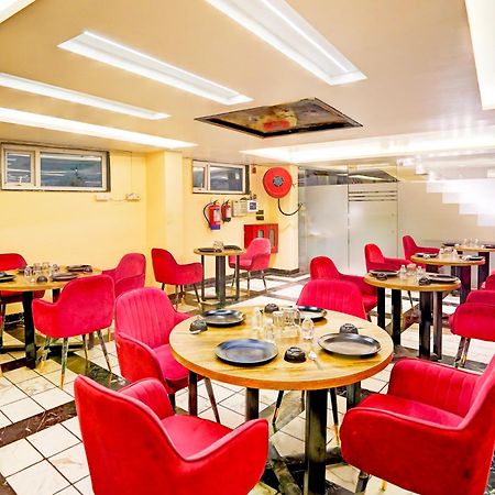 Staybook Hotel Atlanta New Delhi Train Station Buitenkant foto