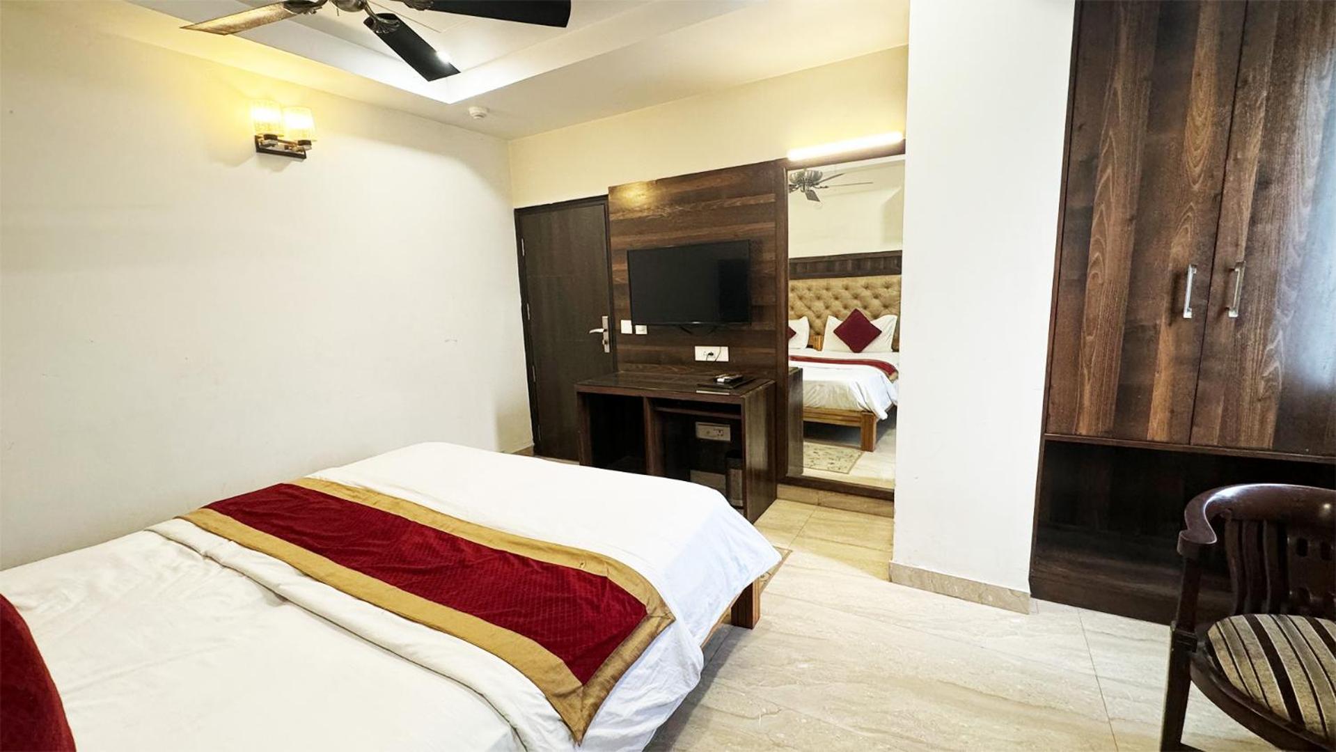 Staybook Hotel Atlanta New Delhi Train Station Buitenkant foto