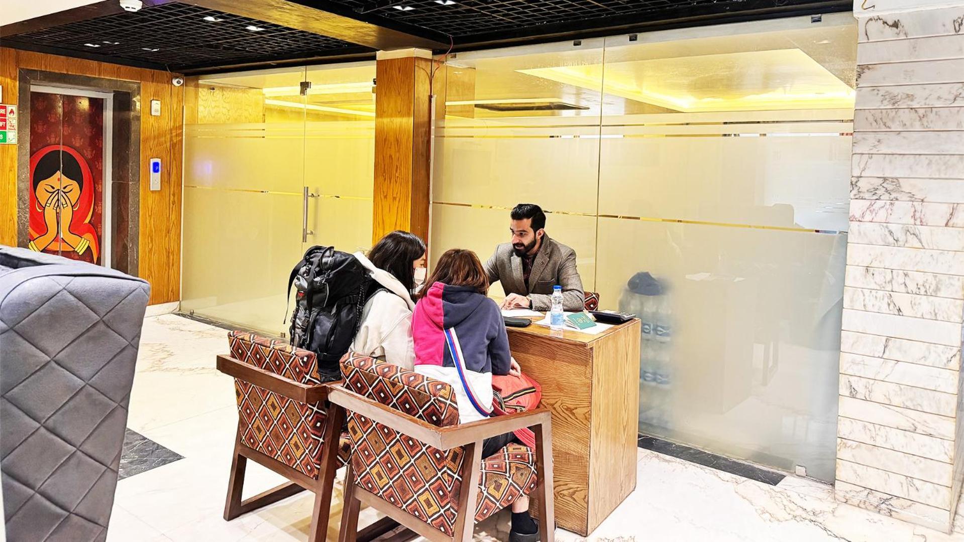 Staybook Hotel Atlanta New Delhi Train Station Buitenkant foto