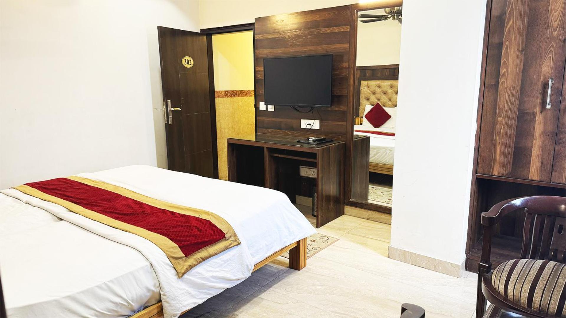 Staybook Hotel Atlanta New Delhi Train Station Buitenkant foto