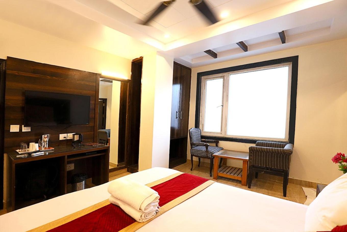 Staybook Hotel Atlanta New Delhi Train Station Buitenkant foto